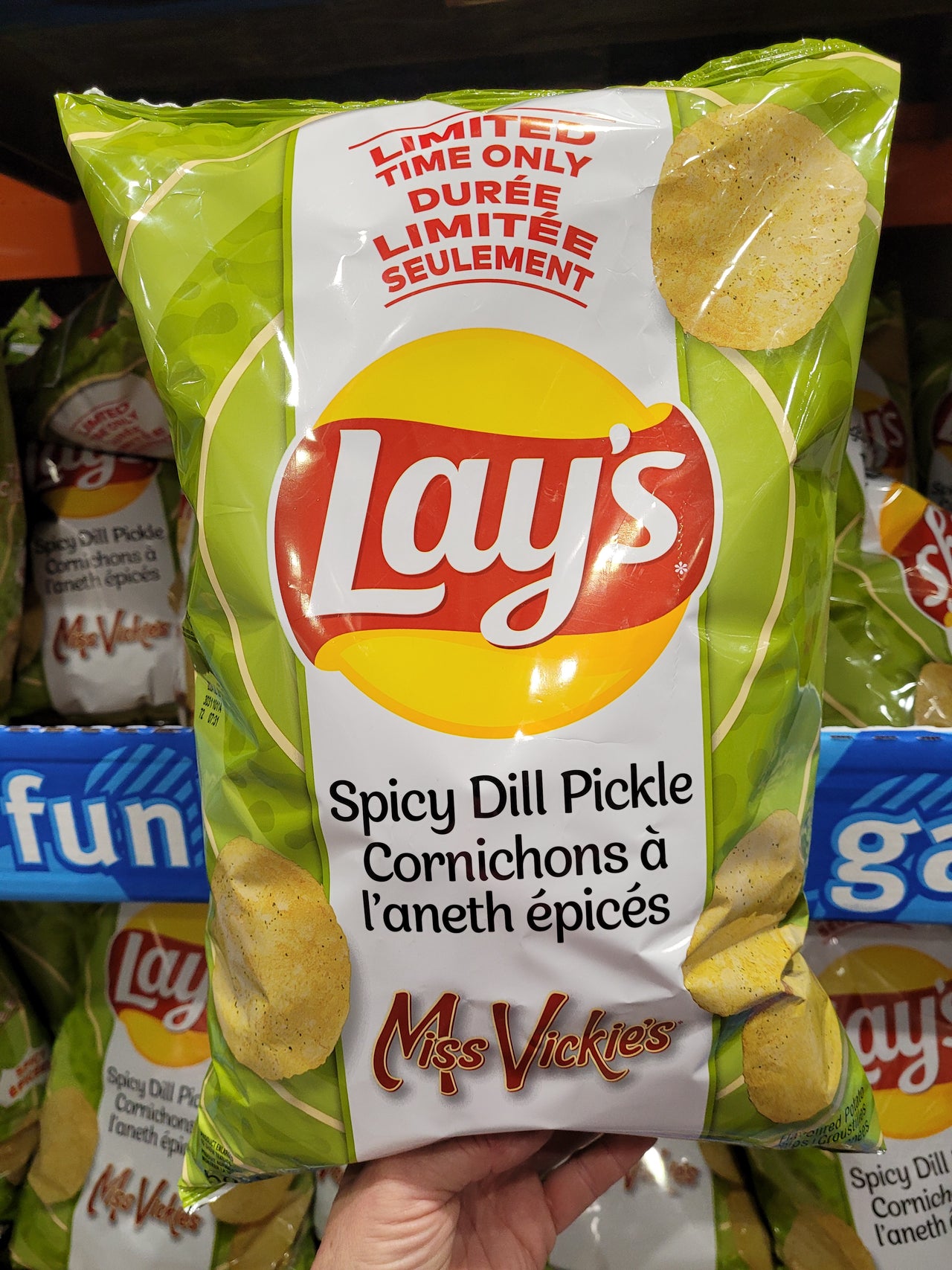 Image of Lays Limited edition Spicy Dill Chips - 1 x 585 Grams