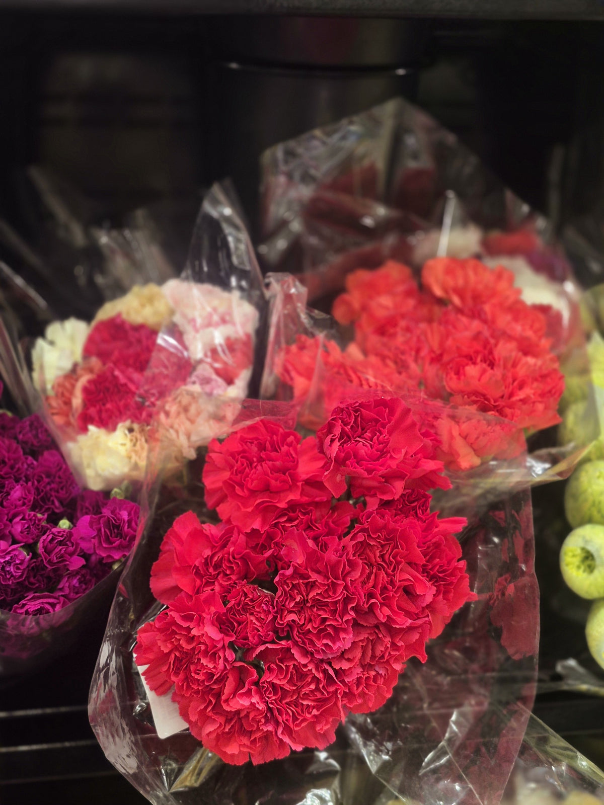Flowers 1 Bunch *ship at own risk - 1 x 2 KG