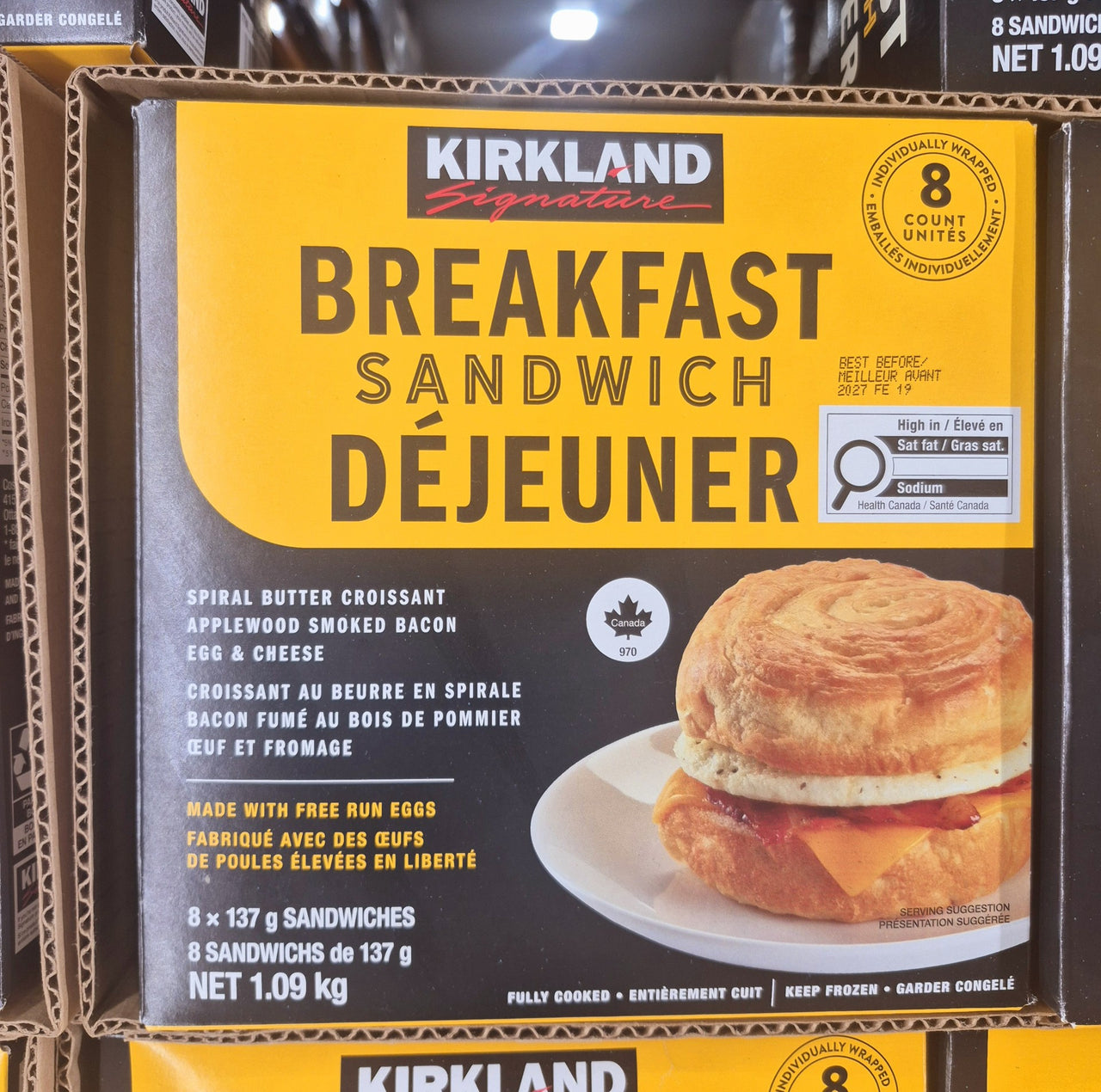 Breakfast applewood bacon, egg & cheese sandwich - 1 x 1.09 KG