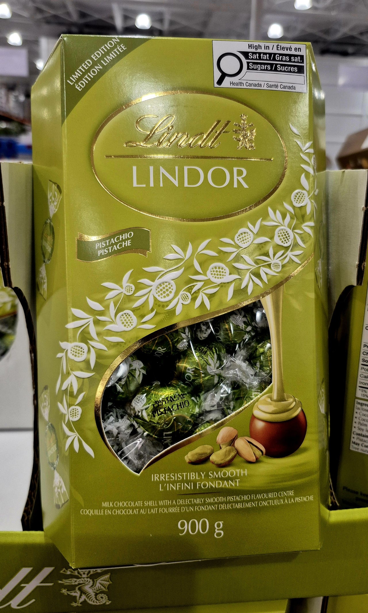 Lindor Pistachio Cornet - 1 x 900 Grams
