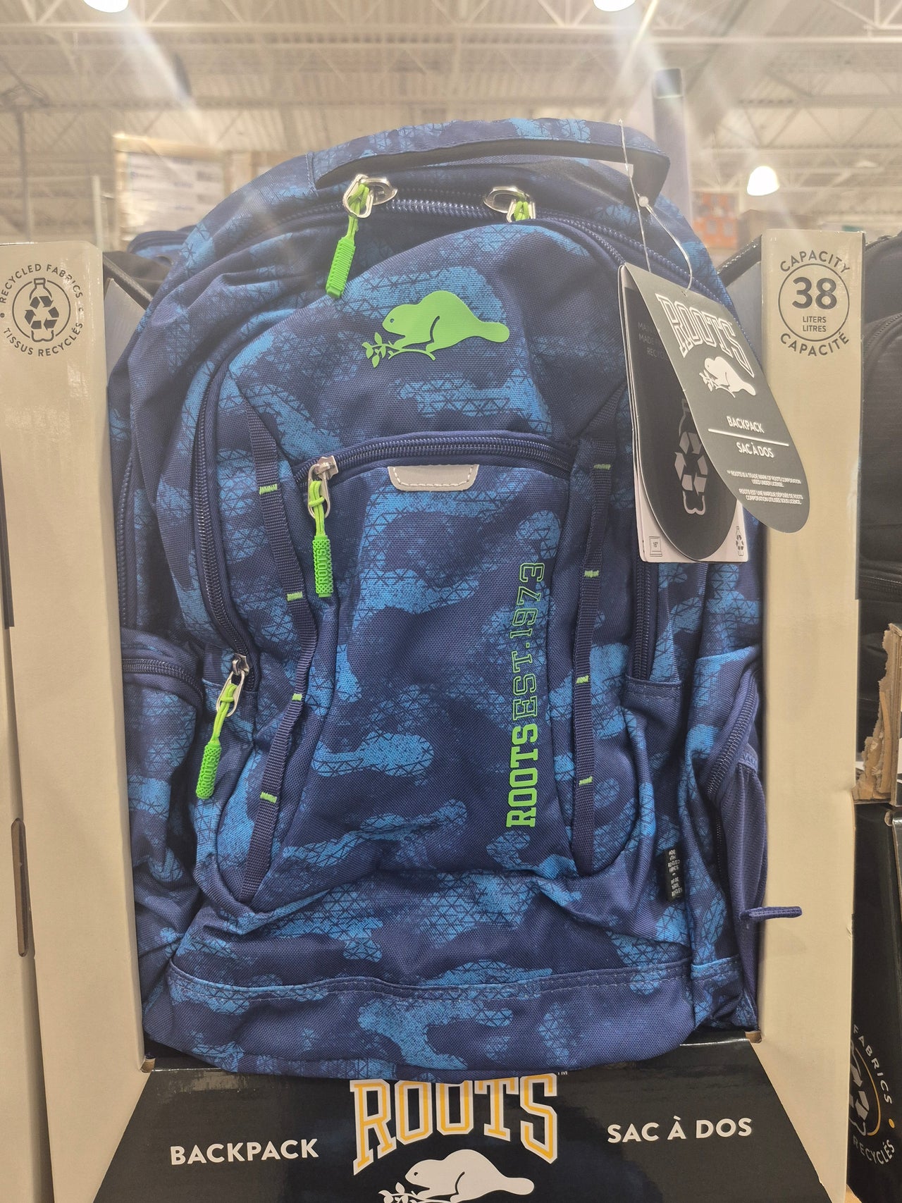 Roots Backpack 38L Capacity - 1 x 800 Grams