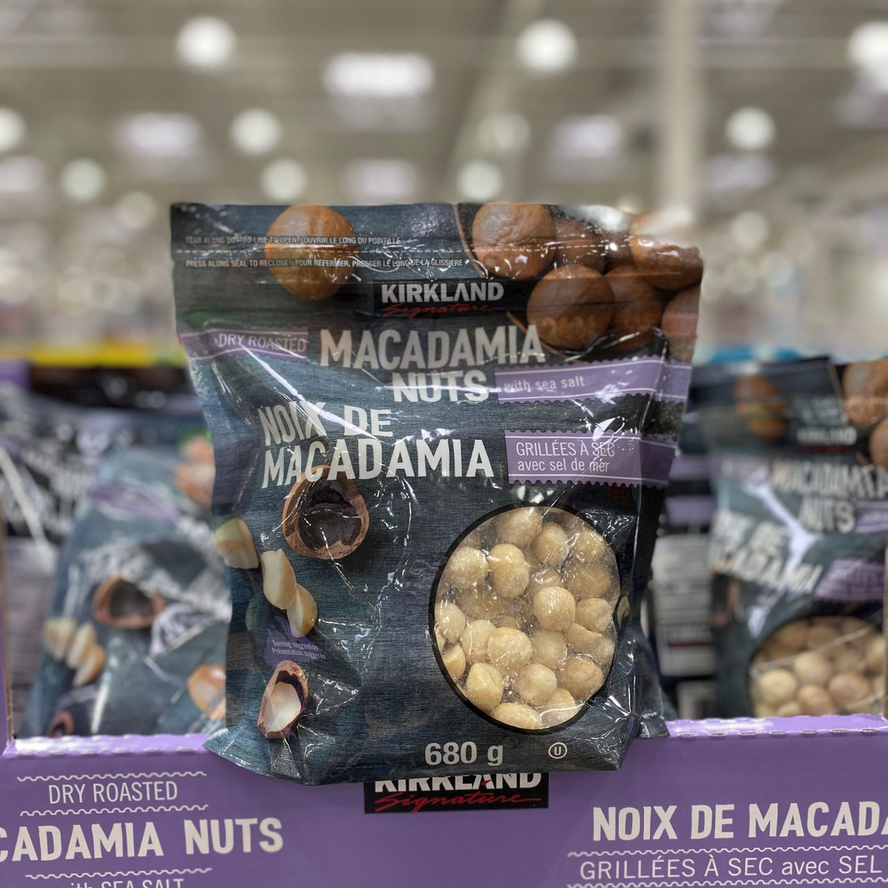 Image of Kirkland Signature Macadamia Nuts 680g