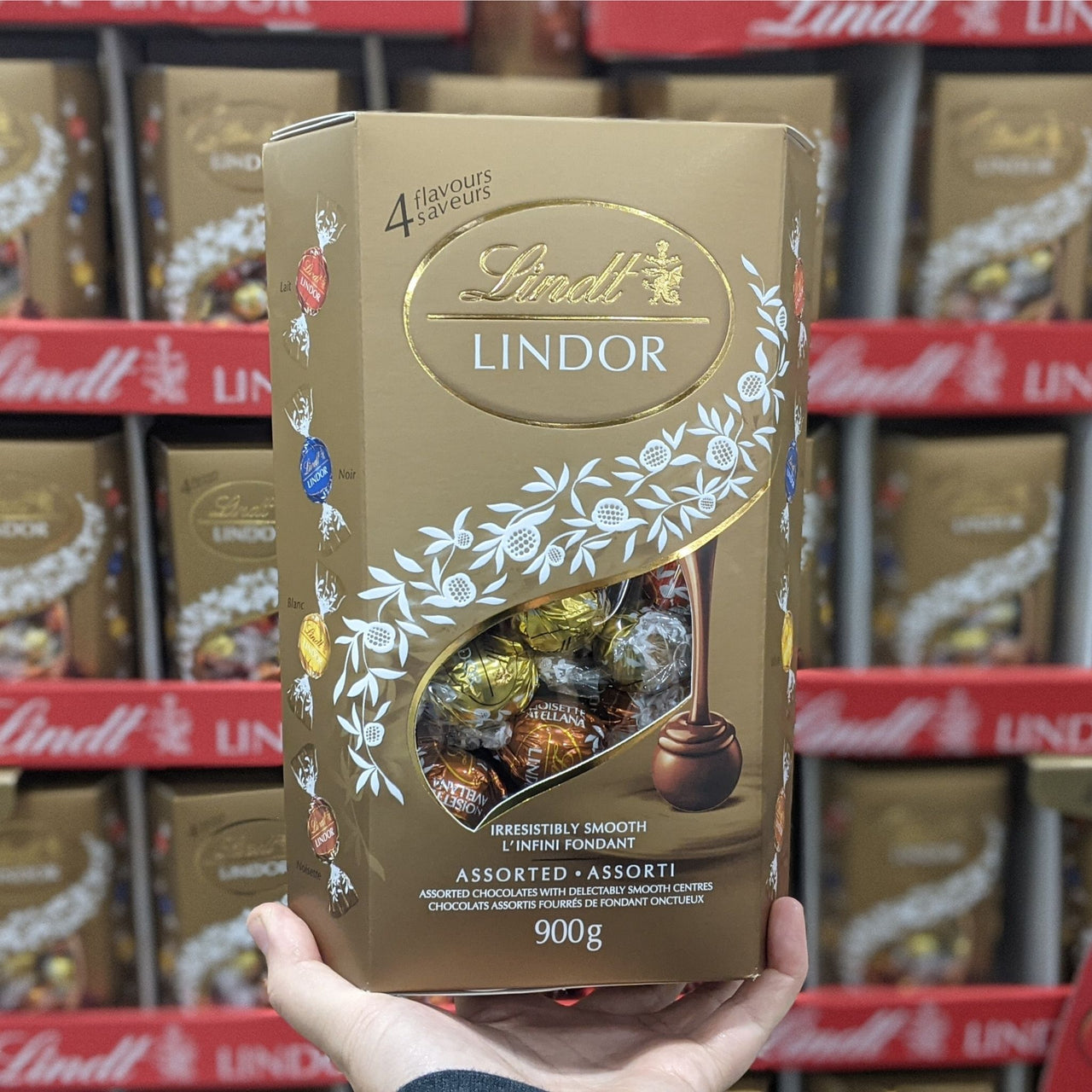 Image of Lindt Lindor Assorted Chocolates Cornet - 1 x 900 Grams