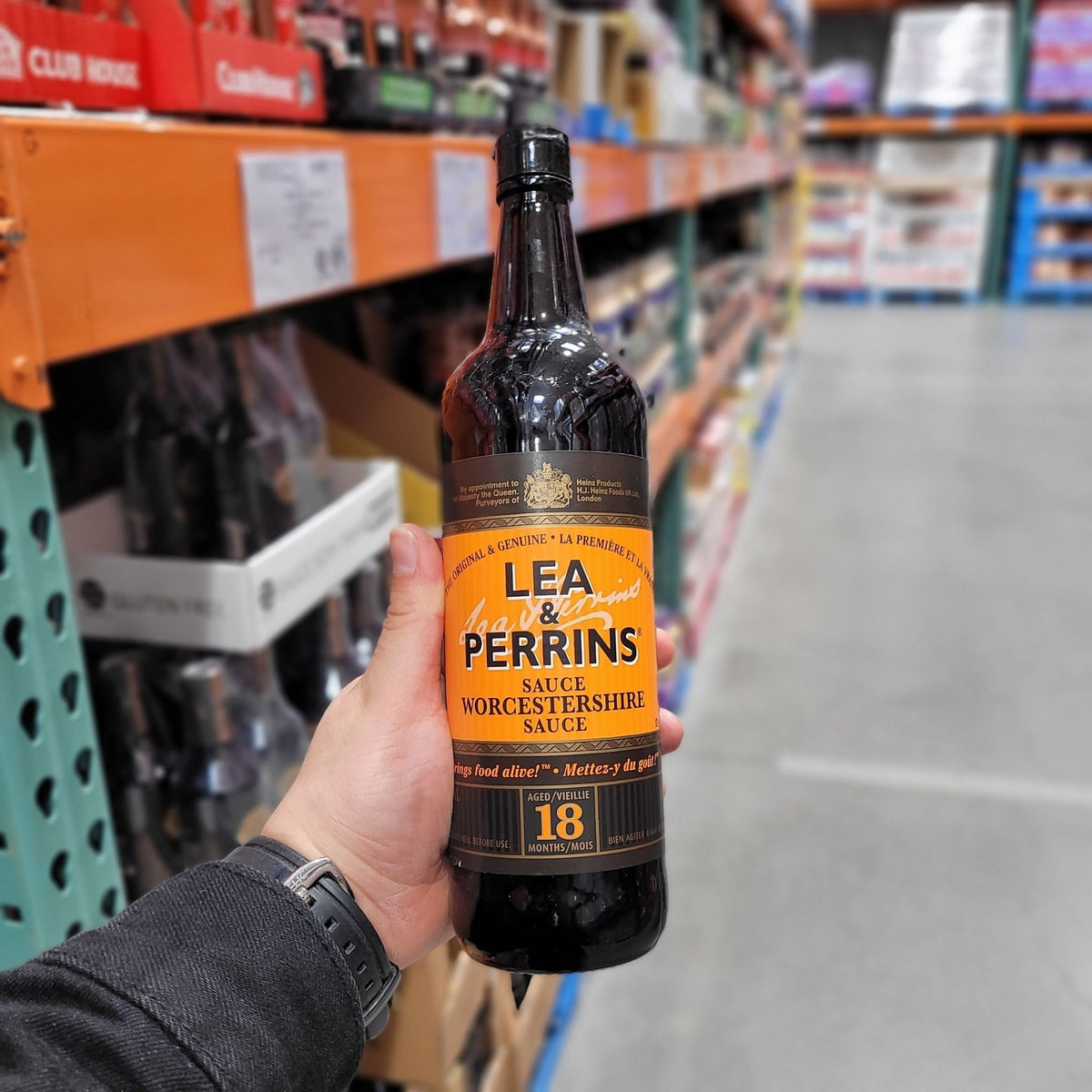 Image of Lea & Perrins Worcestershire Sauce - 1 x 568 Grams